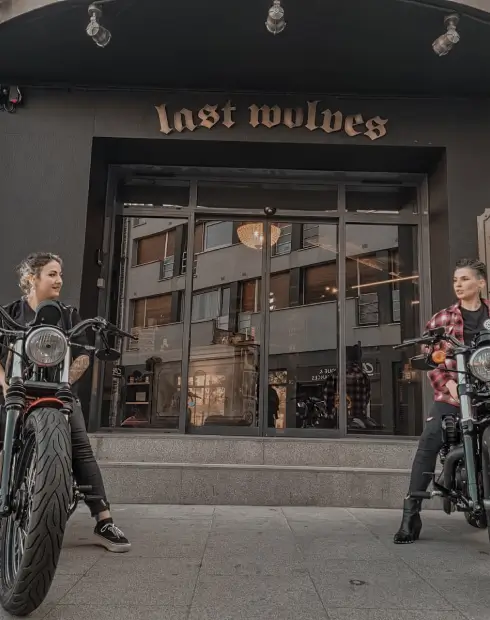 last-wolves-team-rennes-carrousel-1